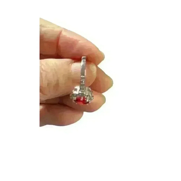 Ring size7 red stone with simulated diamonds - Picture 4 of 6